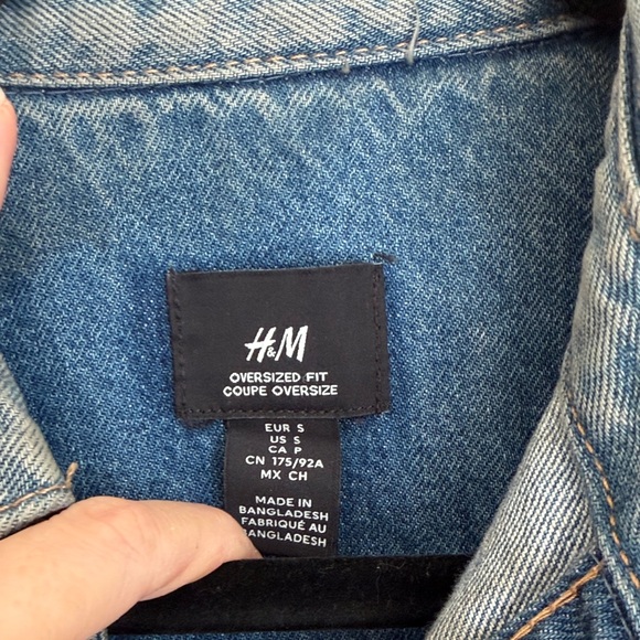 H&M Light Blue Denim Shirt Jacket - Picture 2 of 2